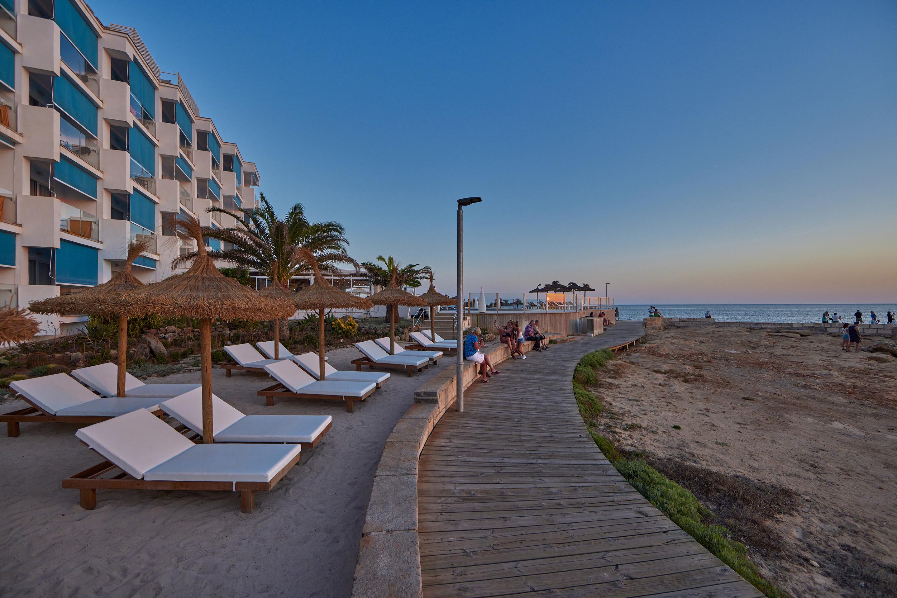 Universal Hotel Cabo Blanco - Adults Only Colonia de Sant Jordi Extérieur photo